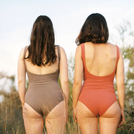 A sizing guide for our Basic Bodysuit – Earth & Mama Co.